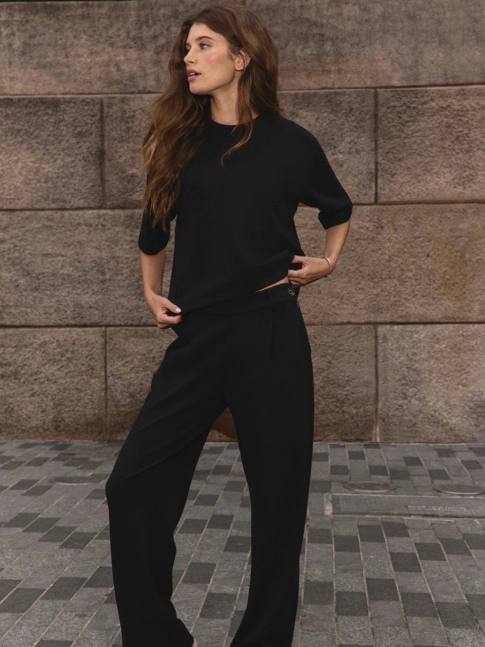 Vuori Maven Oversized Black Short Sleeve Tee - Picture 2 of 5